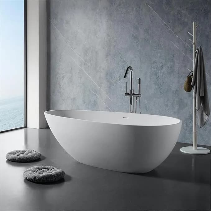 24S02-59MW freestanding bathtub — view 1